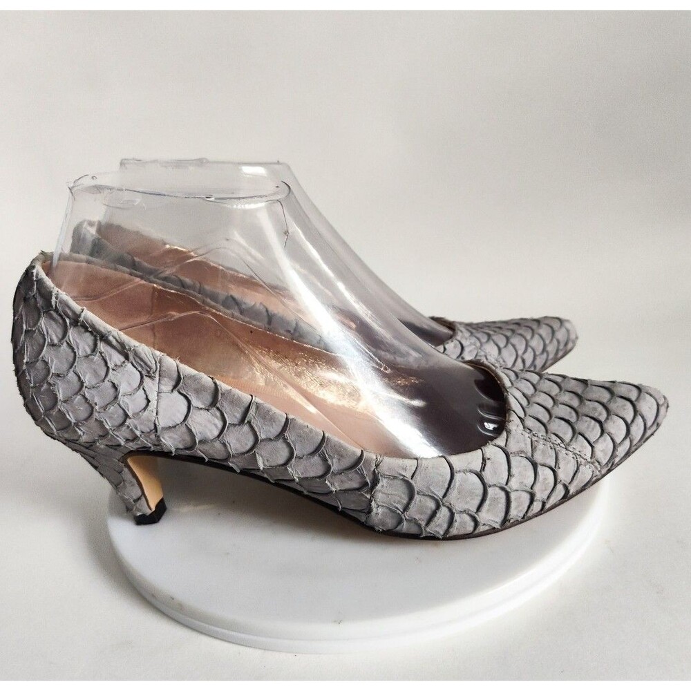 All Black Brand Size 7 37.5 Pumps Textured All Leather Pointy Toe Low Heels Gray